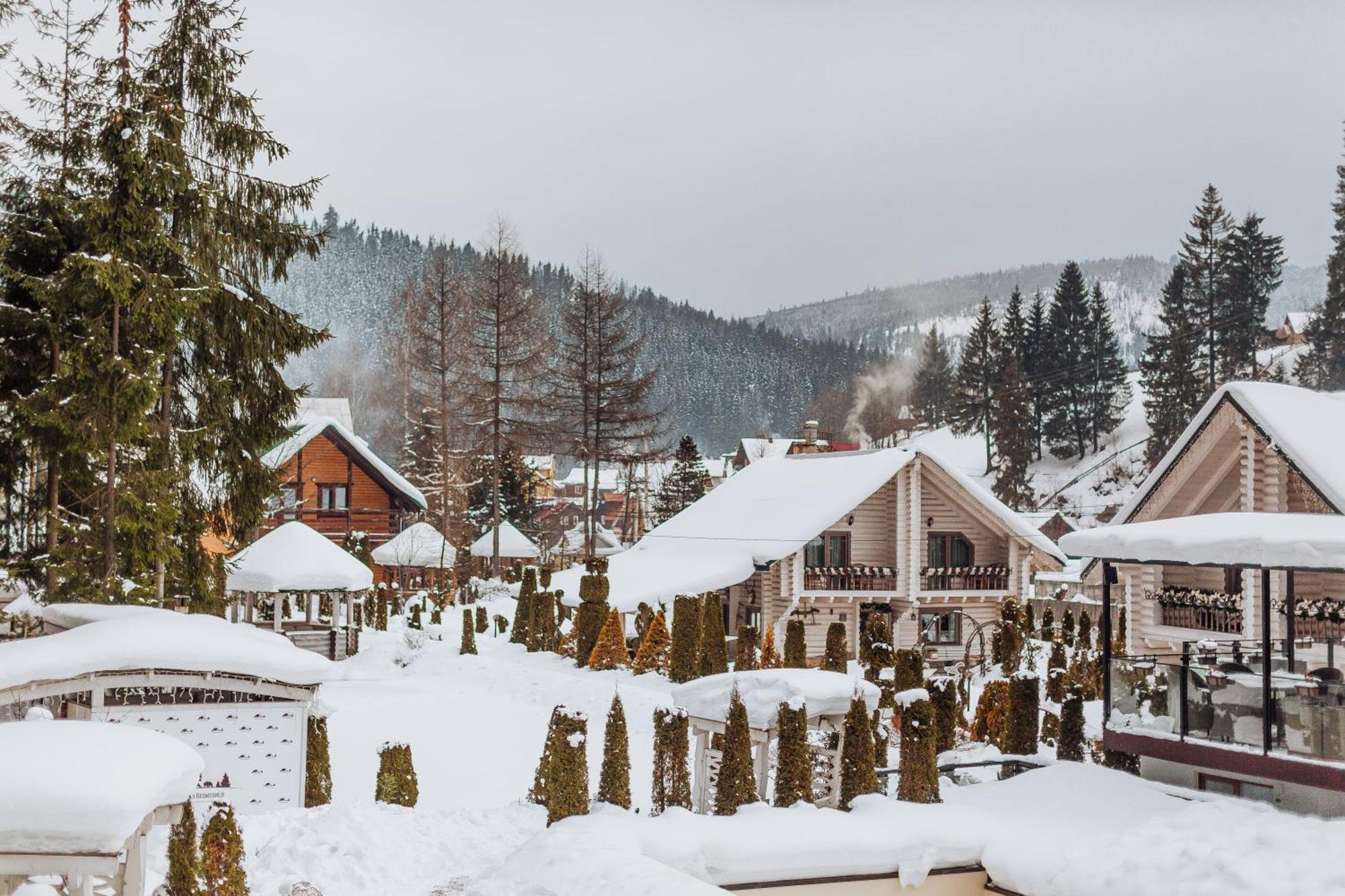 Hotel Vedmezhyi Dvir Bukovel Eksteriør bilde