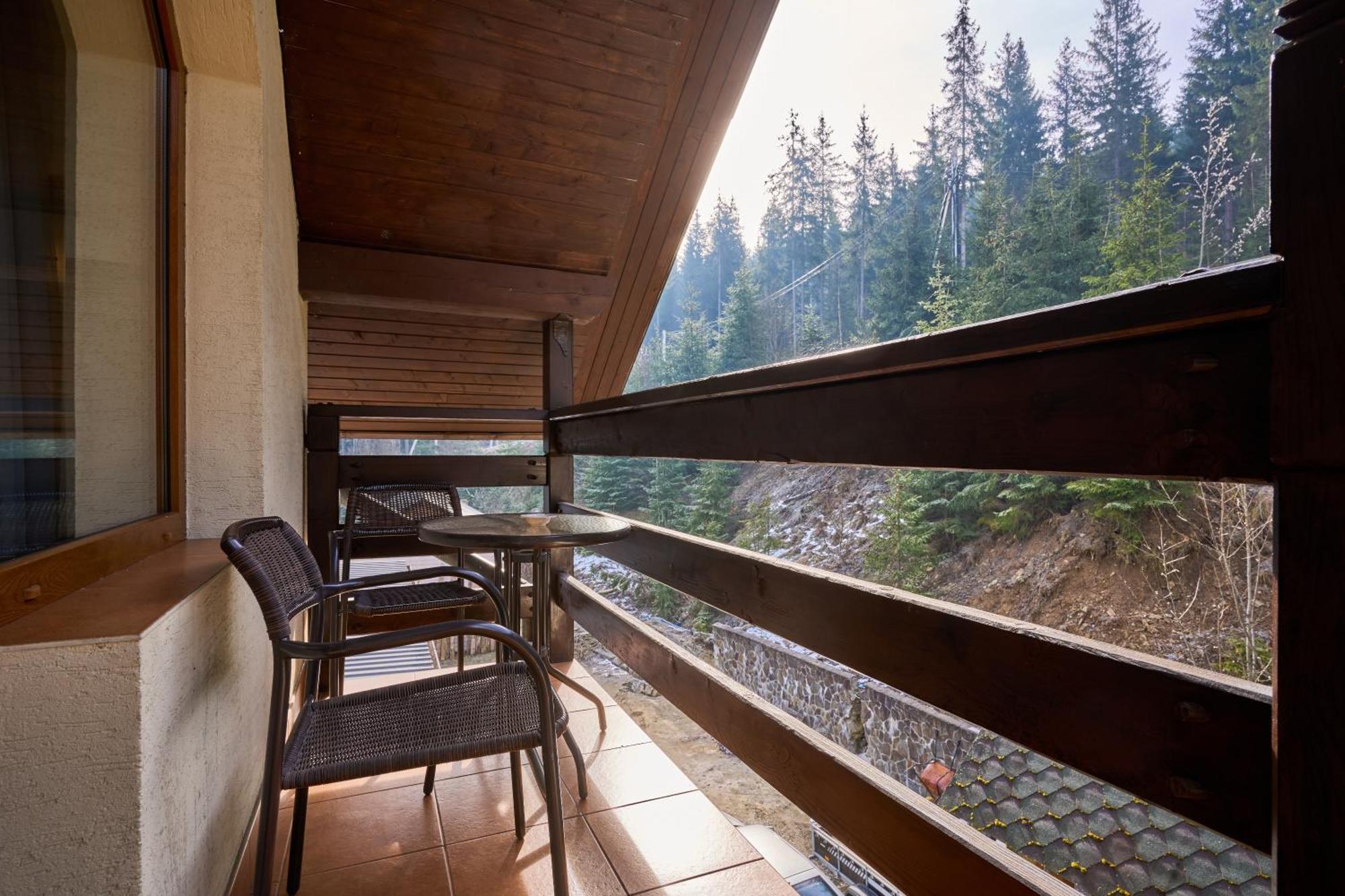 Hotel Vedmezhyi Dvir Bukovel Eksteriør bilde
